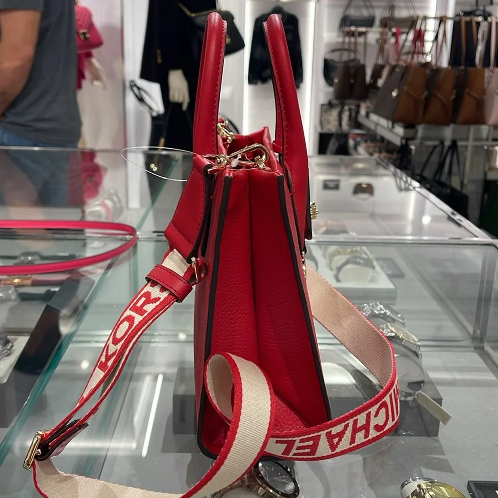 MICHAEL KORS
Mirella Small Pebble Leather Crossbody Bag
Bright Red
NWT - Picture 15 of 16